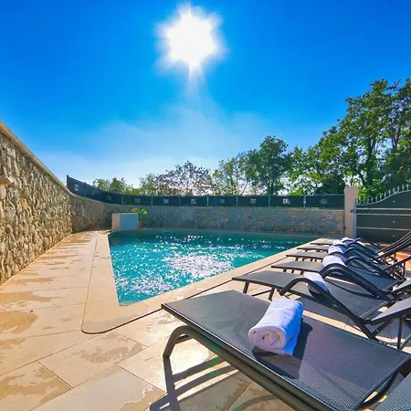Gorgeous Pool With A Fenced Garden * Žminj
