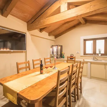 Gorgeous Pool With A Fenced Garden Villa Žminj