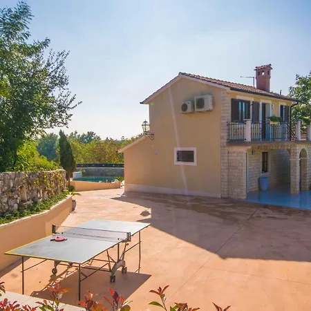 Gorgeous Pool With A Fenced Garden Villa Žminj